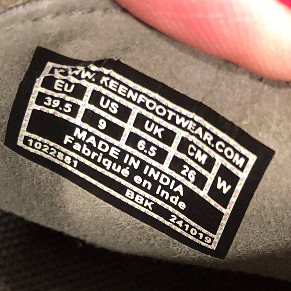 Keen Women's Gray Lace-Up Sneakers - Picture 2 of 9